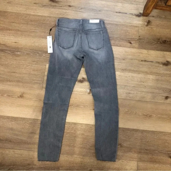 Joe's Jeans The Icon Mid Rise Skinny Ankle Raw Edge Gray Jeans Size 26 NWT - Picture 10 of 10